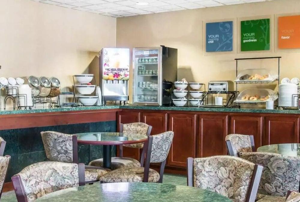 Comfort Inn & Suites Maumee - Toledo I80-90 מראה חיצוני תמונה
